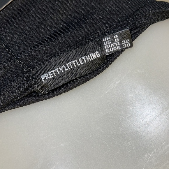 - PrettyLittleThing Little Black Dress Size 0 - Picture 11 of 11